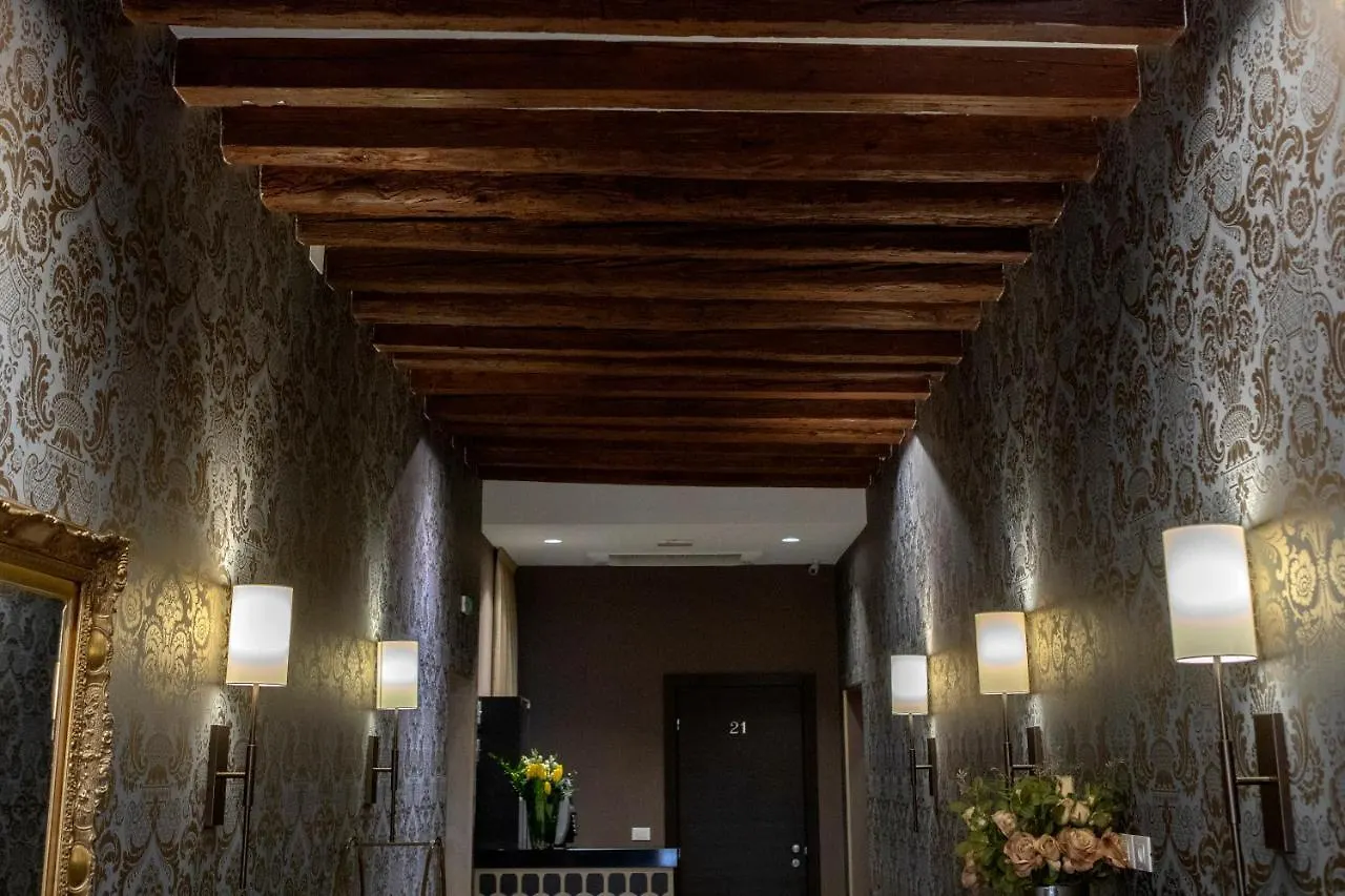 ***  Alle Guglie Boutique Hotel Venedik İtalya