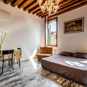 Venice Apartments Venice