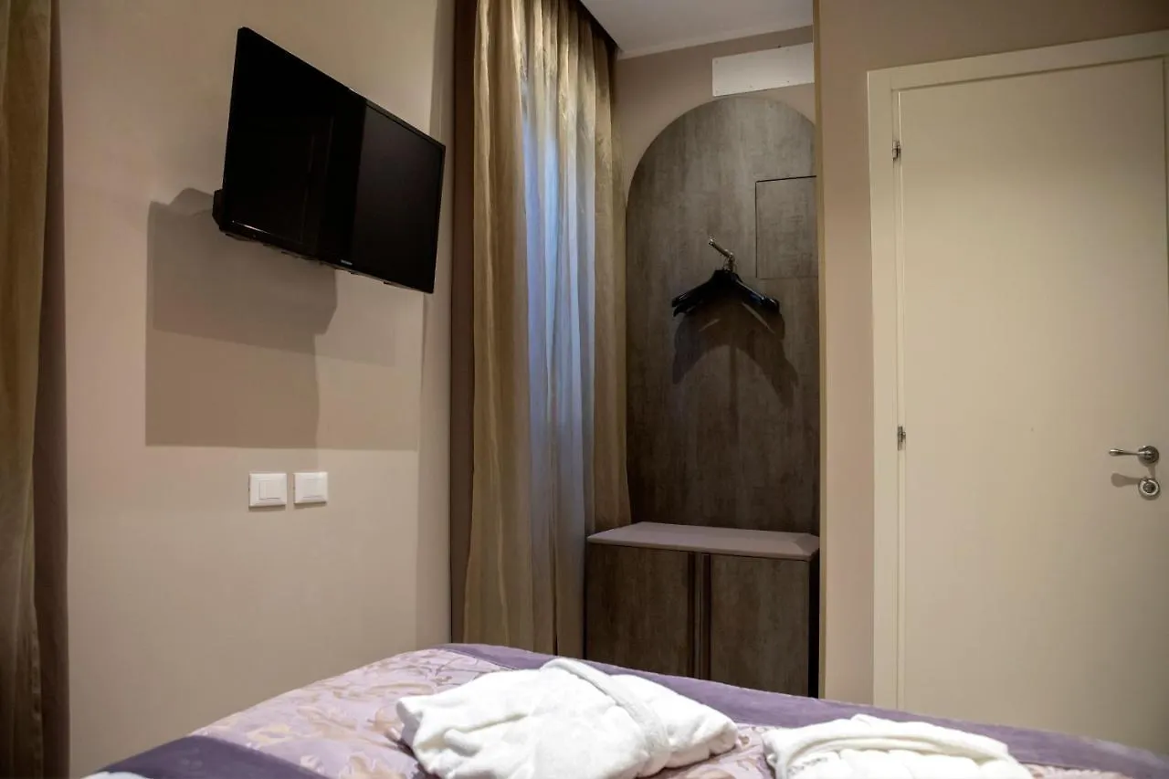 Alle Guglie Boutique Hotel Venice 3*,  Italy